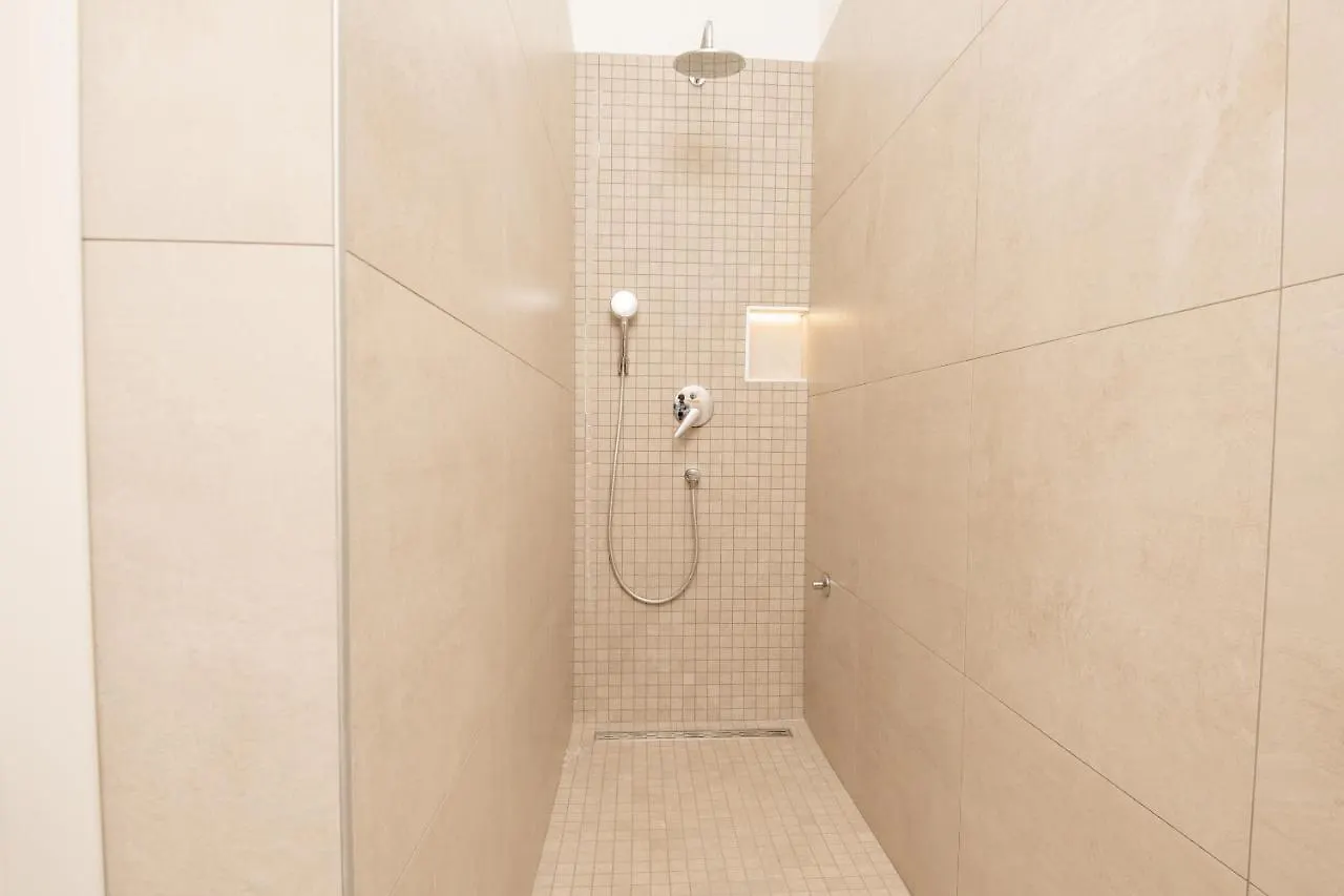 Deluxe apartments&rooms Revis Rijeka Appartement