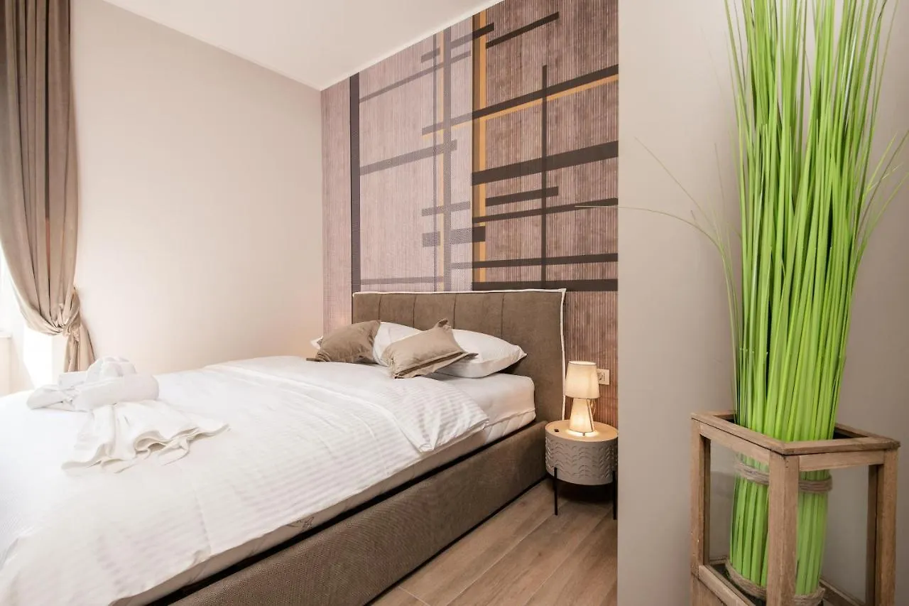 Deluxe apartments&rooms Revis Rijeka 0*,