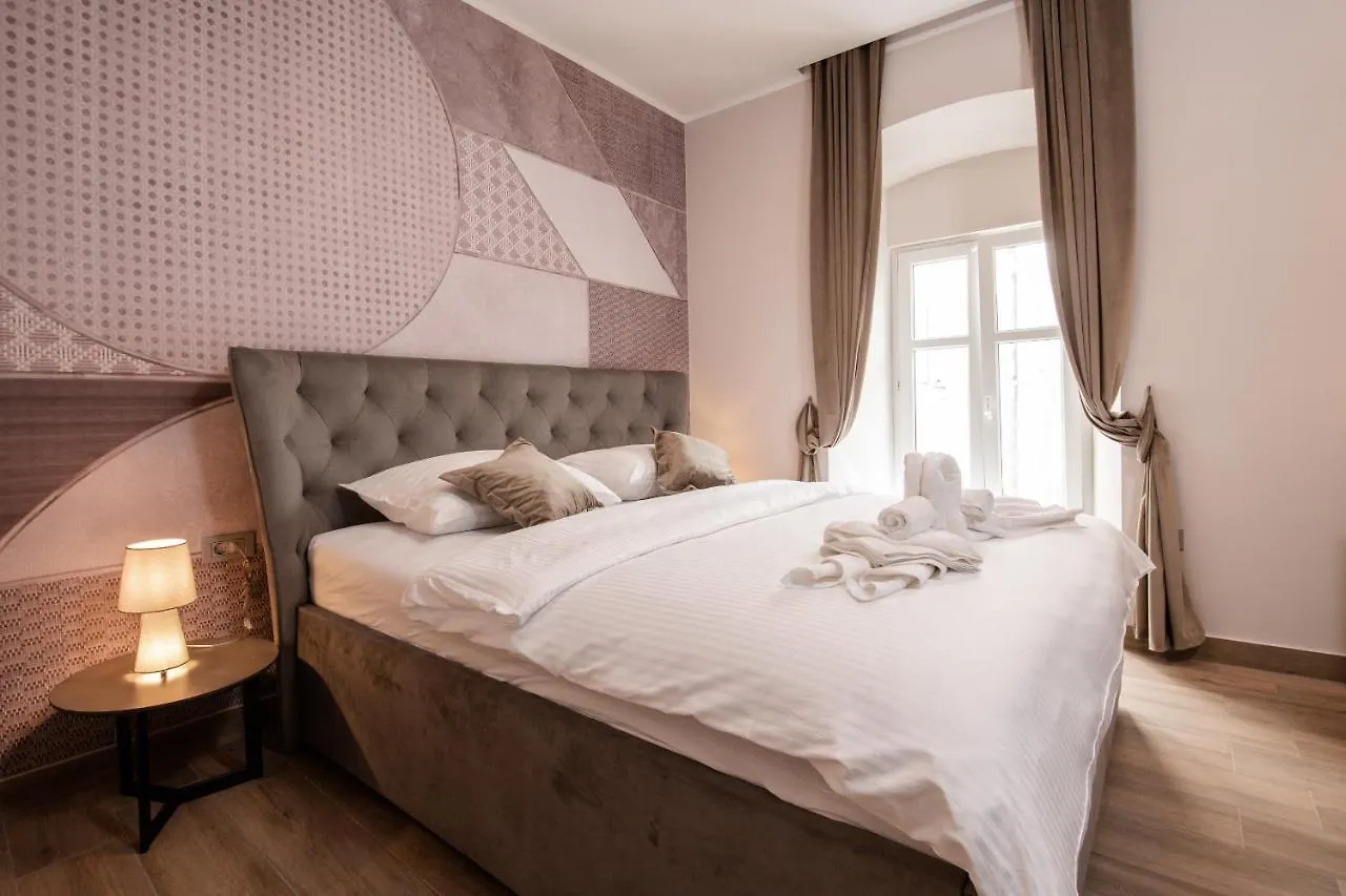 Deluxe apartments&rooms Revis Rijeka 0*,  Croatie